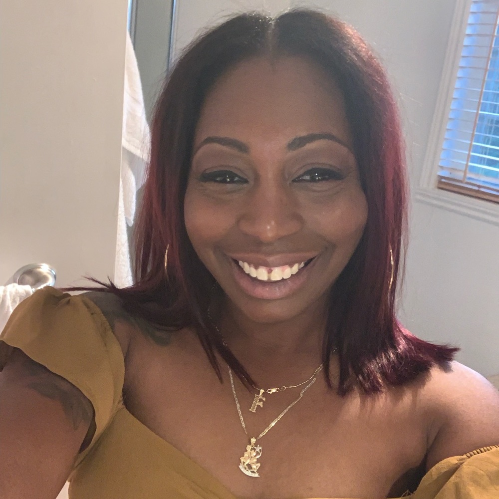Meet your Posher, Farrah